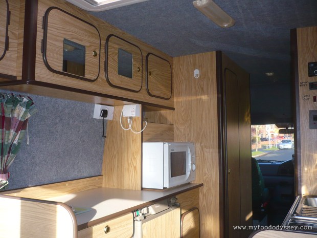 I just love this bright, sunny space for preparing food.