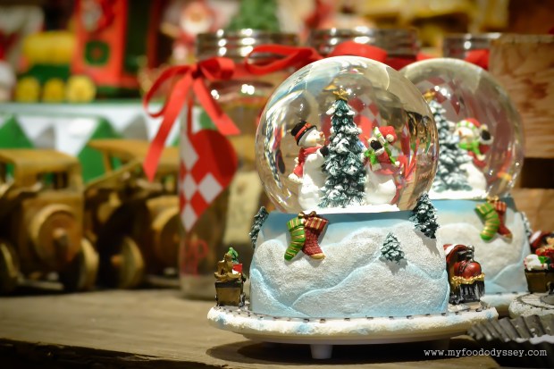Christmas Decorations | www.myfoododyssey.com