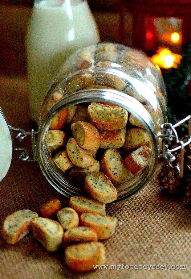 Lithuanian Christmas Eve Biscuits / Kūčiukai | www.myfoododyssey.com