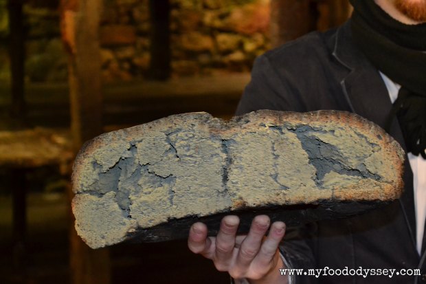 Mouldy bread, Roquefort | www.myfoododyssey,com